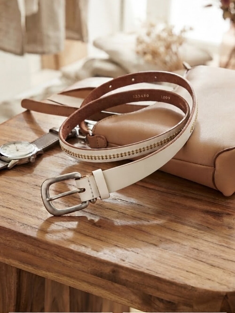 āFossil Vintage Brown & White Genuine Leather Skinny Belt Size 100 / Size 40